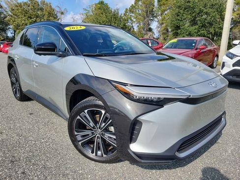 Used 2024 Toyota bZ4X Limited image 8