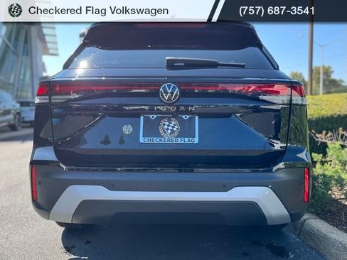 Used 2026 Volkswagen Tiguan S FWD image 10