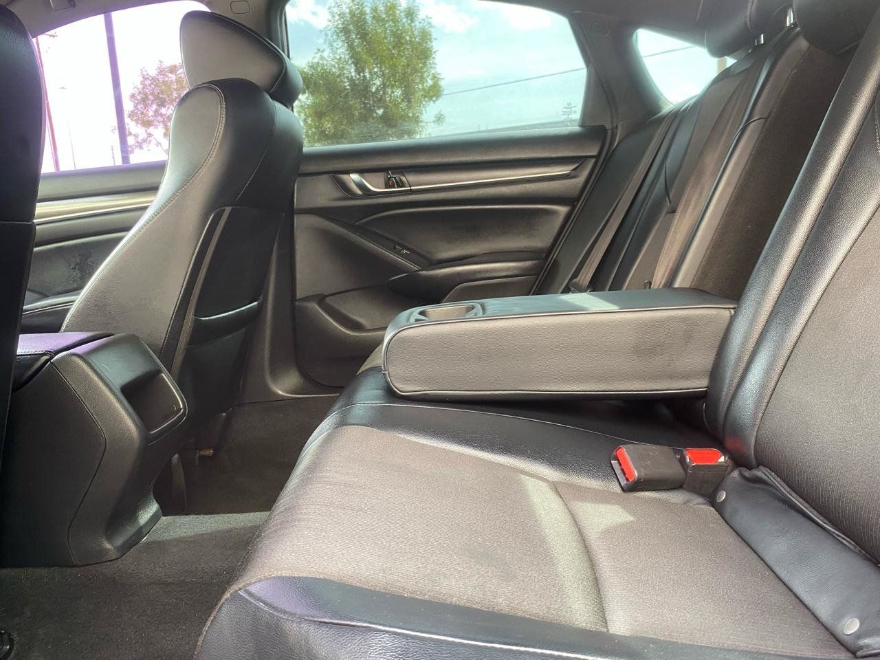 Used 2018 Honda Accord Sport image 16