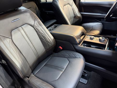 Used 2023 Ford Expedition Max Platinum image 56