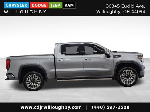 Used 2023 GMC Sierra 1500 Denali Ultimate AWD/4WD image 4