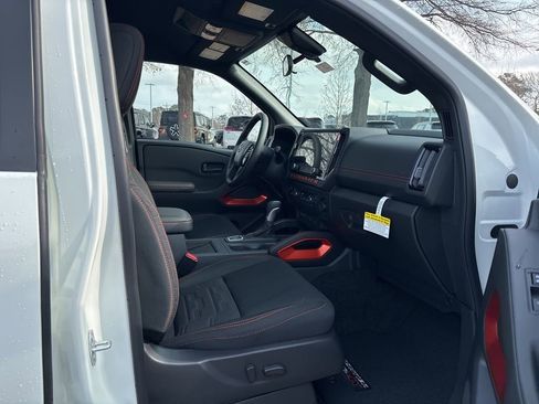 New 2026 Nissan Frontier PRO-4X w/ Pro-4x Convenience Package AWD/4WD image 18