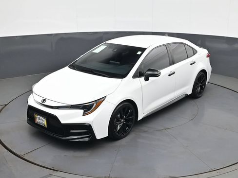 Used 2022 Toyota Corolla SE FWD image 13