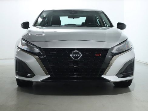 Used 2024 Nissan Altima 2.5 SR w/ SR Premium Package image 6