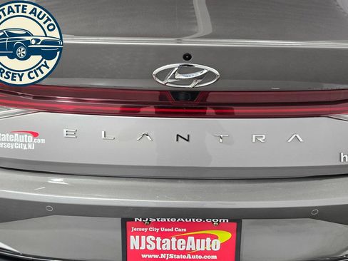Used 2023 Hyundai Elantra Limited FWD image 33