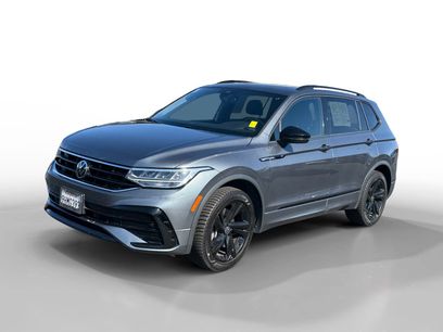 Certified 2023 Volkswagen Tiguan SE R-Line