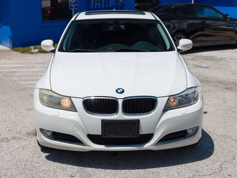 Used 2011 BMW 328i xDrive Sedan AWD/4WD image 10