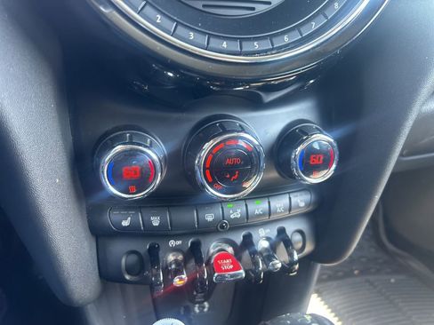 Used 2015 MINI Cooper 4-Door Hardtop FWD image 10