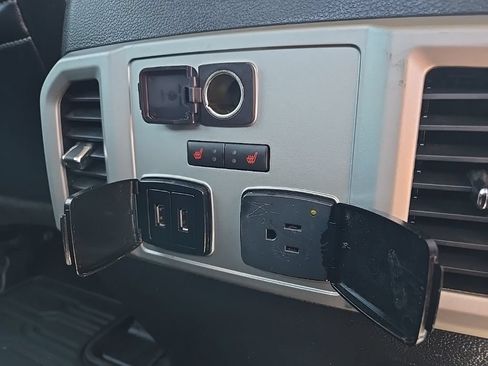 Used 2019 Ford F150 Lariat w/ Equipment Group 502A Luxury AWD/4WD image 37
