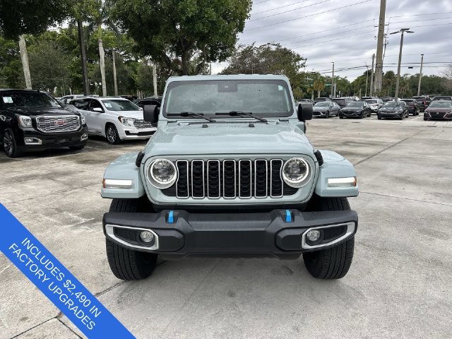 Used 2024 Jeep Wrangler Unlimited Sahara AWD/4WD image 18