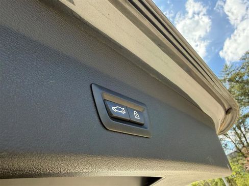 Used 2018 BMW X1 xDrive28i image 6