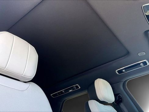 Used 2025 Land Rover Range Rover Sport Dynamic SE image 17