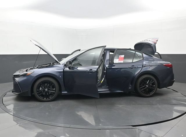 New 2026 Toyota Camry SE FWD image 32