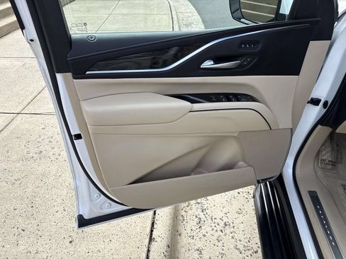 Used 2023 Cadillac Escalade Premium Luxury w/ Performance Package AWD/4WD image 29