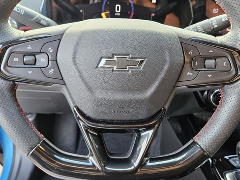 Used 2025 Chevrolet Trax RS w/ Driver Confidence Package image 14