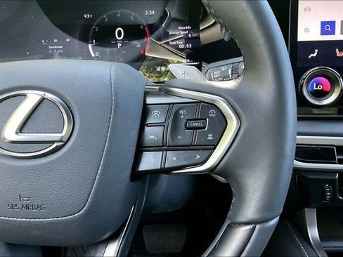 Used 2025 Lexus RX 350 Premium w/ Accessory Package AWD/4WD image 12