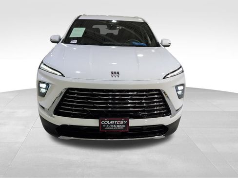 Certified 2025 Buick Enclave Preferred image 3