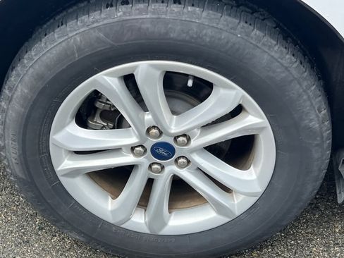 Used 2020 Ford Edge SEL image 14