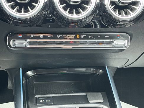 Used 2023 Mercedes-Benz GLA 250 4MATIC image 35