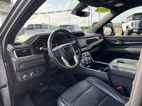 Used 2022 GMC Yukon Denali w/ Denali Reserve Package AWD/4WD image 12