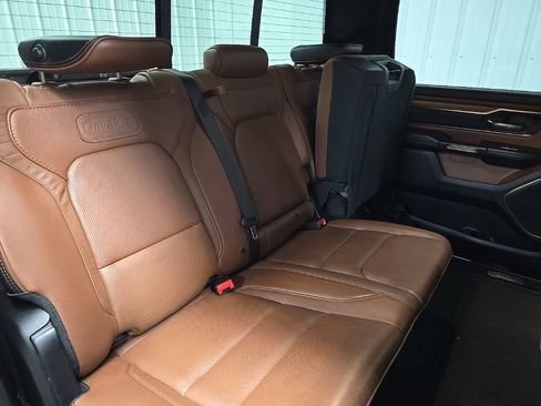 Used 2022 RAM 1500 Limited w/ Body-Colour Bumper Group image 16