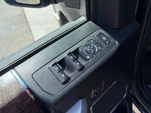 Used 2019 Ford F250 Lariat w/ Lariat Ultimate Package AWD/4WD image 10