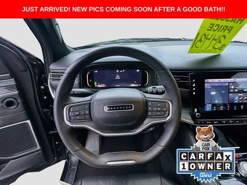 Used 2024 Jeep Wagoneer Series III AWD/4WD image 12