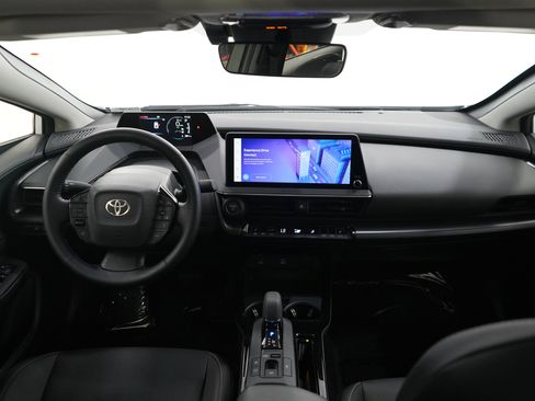 Used 2025 Toyota Prius AWD image 13