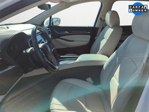 Used 2023 Buick Enclave Premium w/ Experience Buick Package image 9