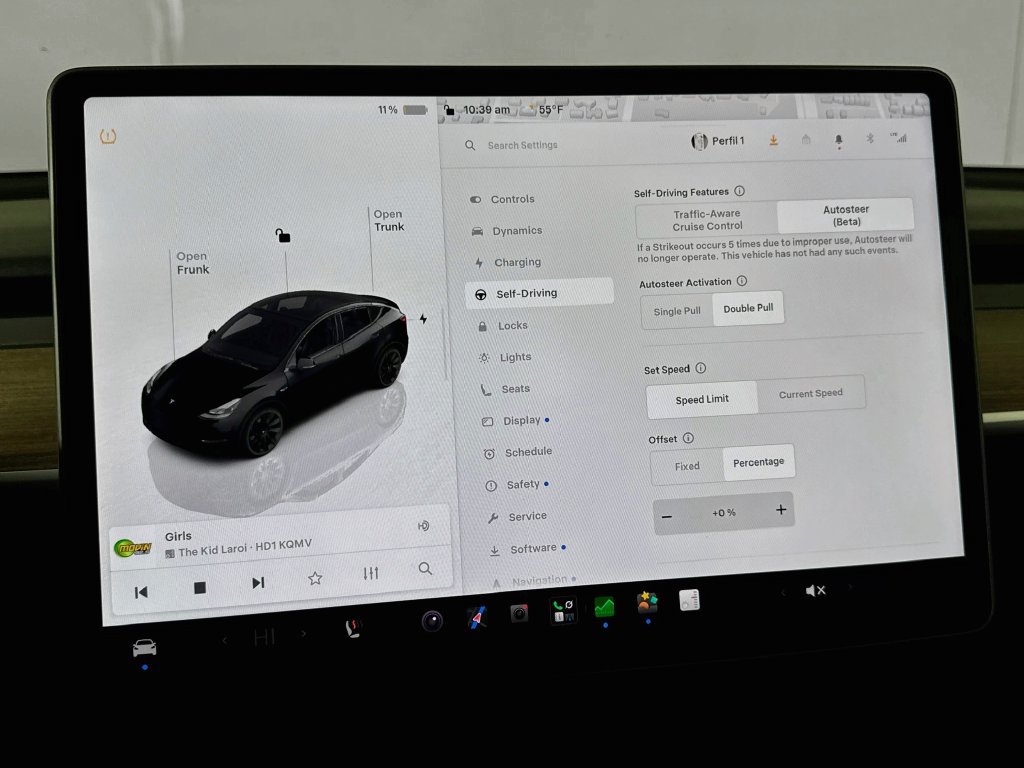 Used 2024 Tesla Model Y Long Range AWD/4WD image 16