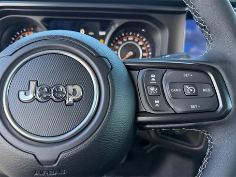 New 2025 Jeep Gladiator Sport image 26