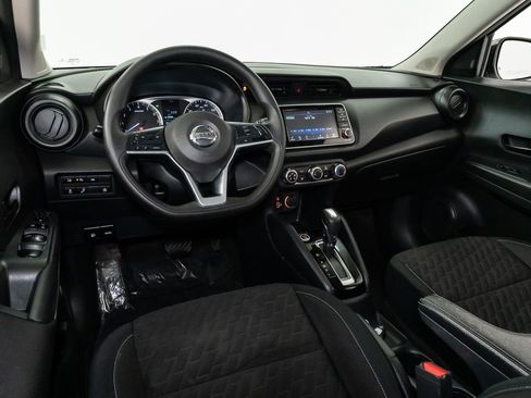 Used 2021 Nissan Kicks S image 6