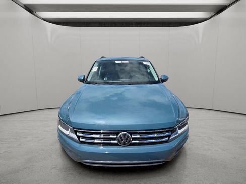 Used 2020 Volkswagen Tiguan SE w/ Panoramic Sunroof Package FWD image 15