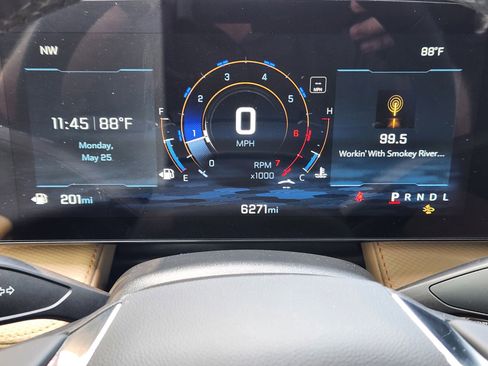 Used 2025 Chevrolet Equinox ACTIV w/ Convenience Package III FWD image 14