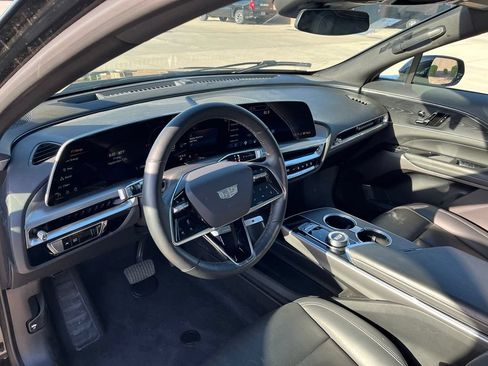 Used 2024 Cadillac Lyriq Luxury RWD image 12