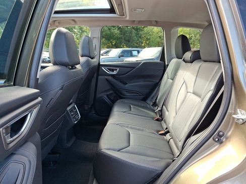 Used 2023 Subaru Forester Touring image 11