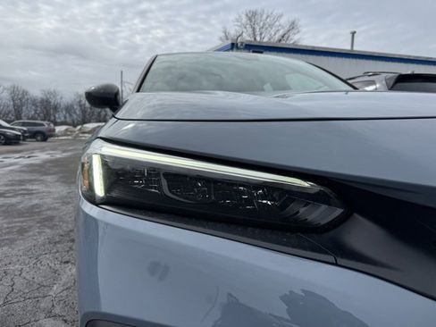 Used 2023 Honda Civic Sport image 10