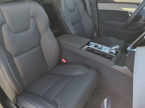 Used 2025 Volvo XC90 B6 Ultra w/ Protection Package Premier image 11