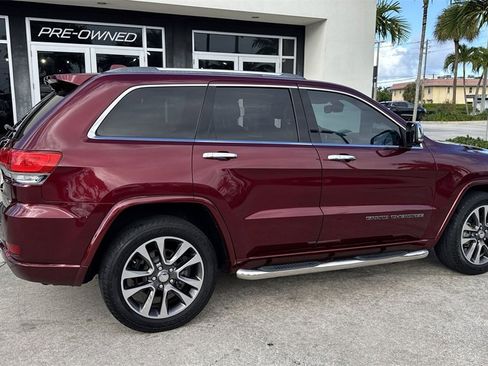Used 2017 Jeep Grand Cherokee Overland image 5