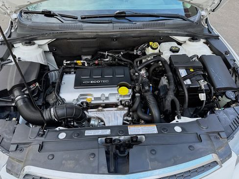 Used 2013 Chevrolet Cruze LT image 26