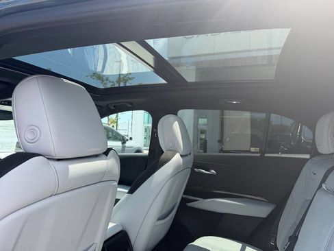 Used 2025 Cadillac XT4 Sport FWD image 20