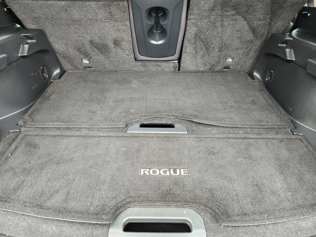 Used 2019 Nissan Rogue S AWD/4WD image 30