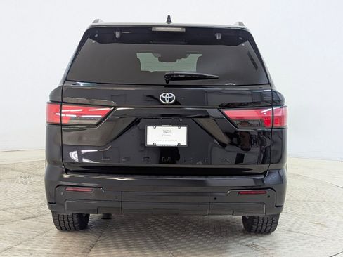 Used 2023 Toyota Sequoia Platinum image 10