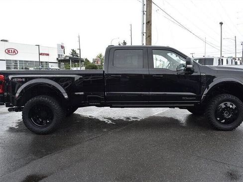 Used 2025 Ford F450 Platinum w/ Camper Package image 6