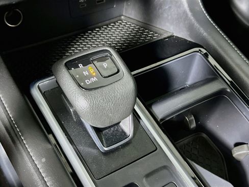 Used 2024 Nissan Pathfinder SV FWD image 24