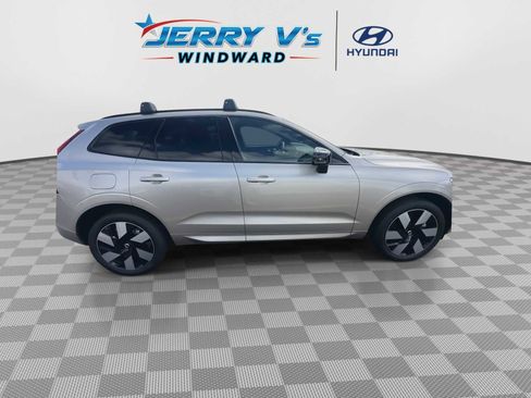 Used 2024 Volvo XC60 T8 Plus w/ Protection Package Premier image 9