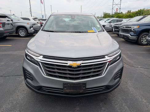 Used 2024 Chevrolet Equinox LS FWD image 2