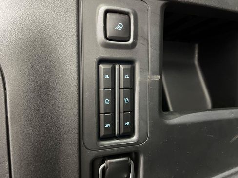 Certified 2025 Ford Expedition Platinum w/ Platinum Ultimate Package AWD/4WD image 36