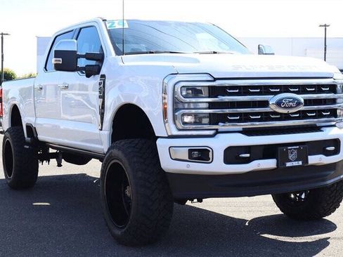 Used 2024 Ford F250 Platinum AWD/4WD image 8