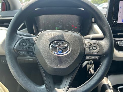 Used 2024 Toyota Corolla LE FWD image 20